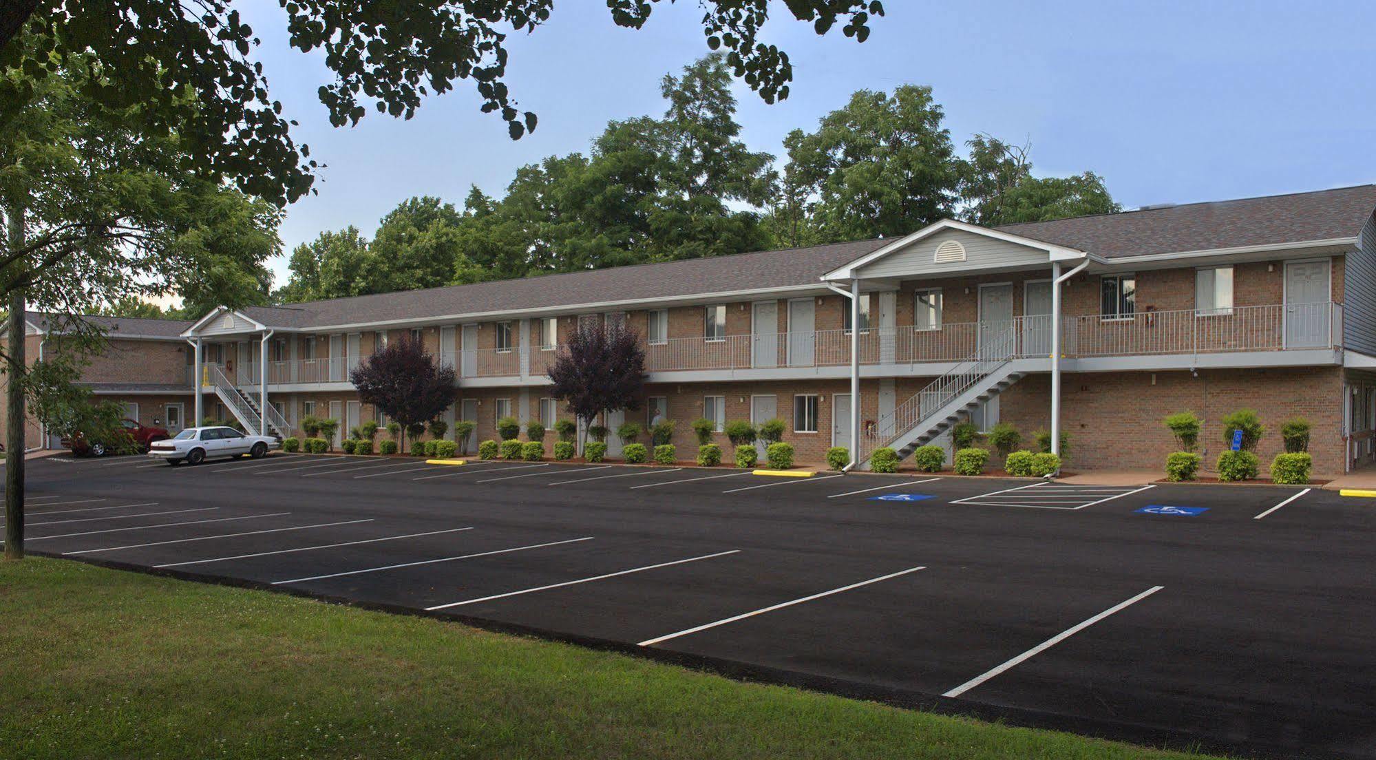 Affordable Corporate Suites Harrisonburg Exterior photo